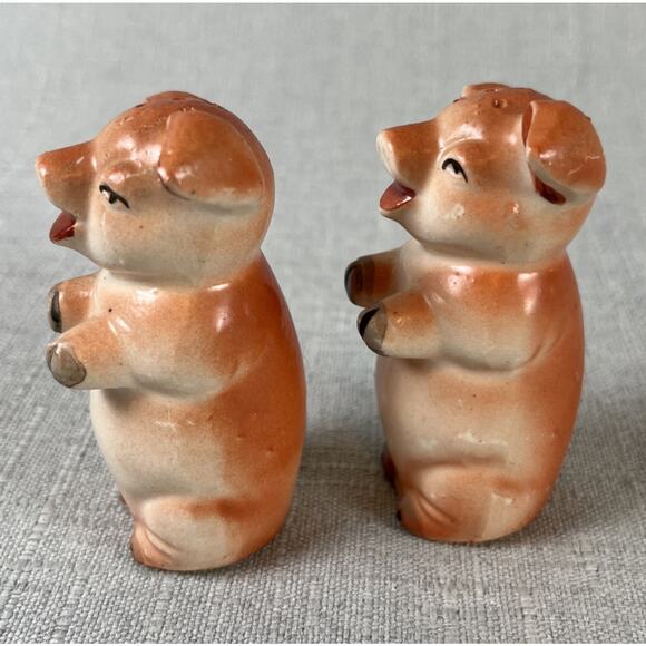 VTG Standing Pig Salt and Pepper Shakers 3" Lover's Gift Cake Topper Decor Cute - Picture 6 of 10